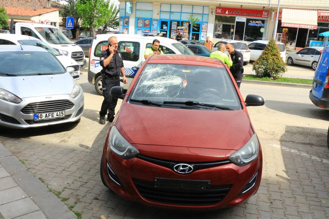 Park yeri kavgası hastanede sonlandı. Sopalar havada uçuştu - Resim: 2